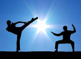 为什么说“德州扑克是用来过日子的，不是用来发财的”？（为何说德州扑克适合谋生而非暴富？）