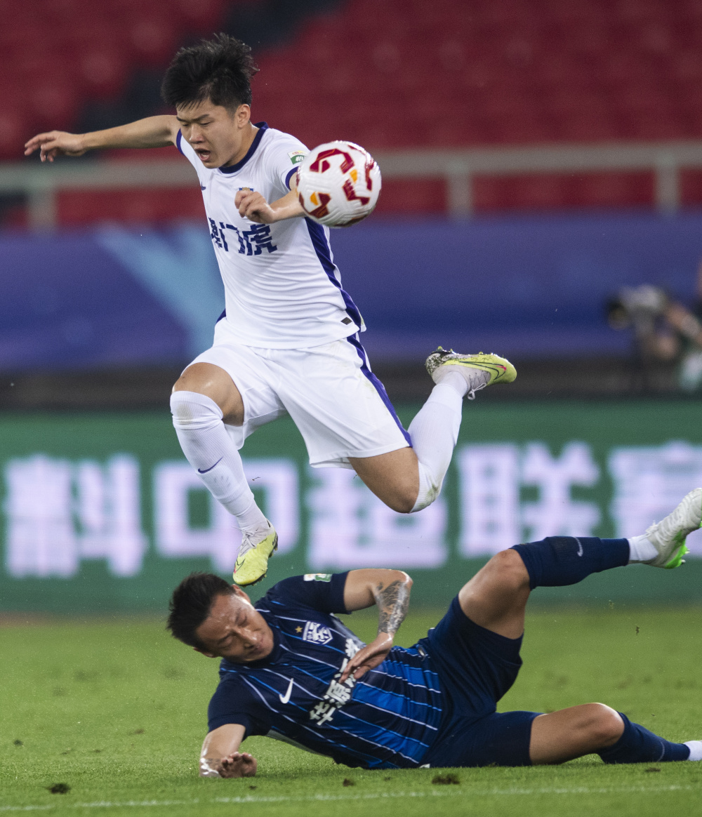 年轻球员提 年轻球员提