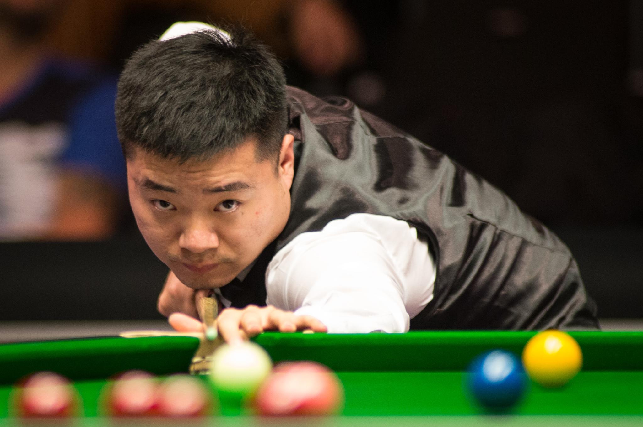 的边路推进 的边路推进